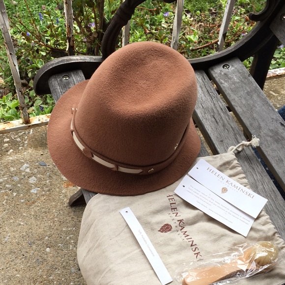 🆑HP✨Helen Kaminski Koschka Asymmetrical Cloche ✨ - Picture 2 of 7