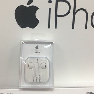 Apple ear pod