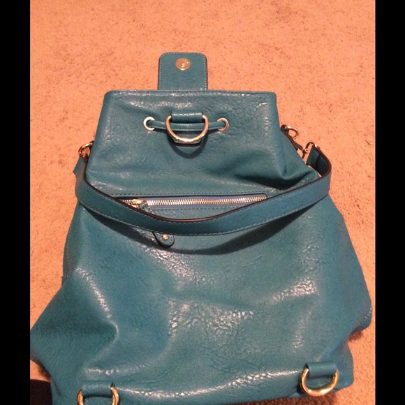 Wilson Leather Bucket Bag - Picture 3 of 6