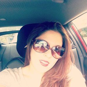 Meet your Posher, Claudia