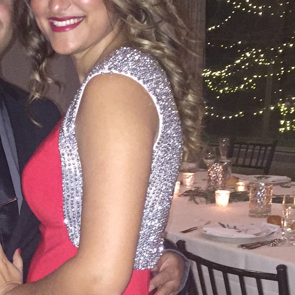 Formal gown - Picture 3 of 4