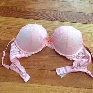 Light Pink Victoria's Secret push up bra 34c