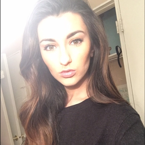 Meet your Posher, Tiffany - Picture 3 of 3