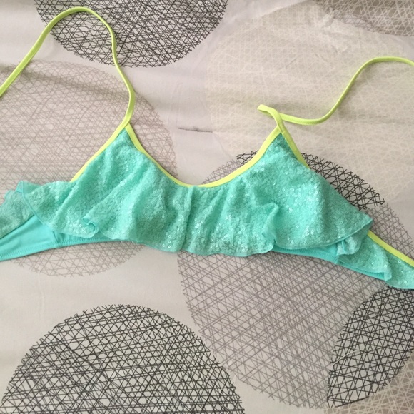 Victorias secret bathing suit top