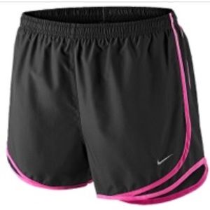 NIKE DRI FIT TEMPO SHORTS