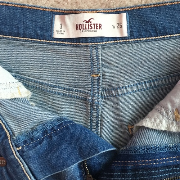 Hollister natural/high waisted short-shorts - Picture 2 of 4