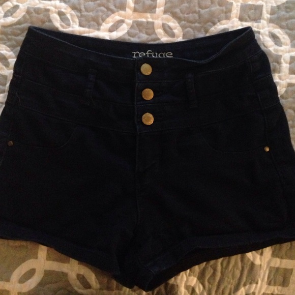 Refuge highwaisted shorts