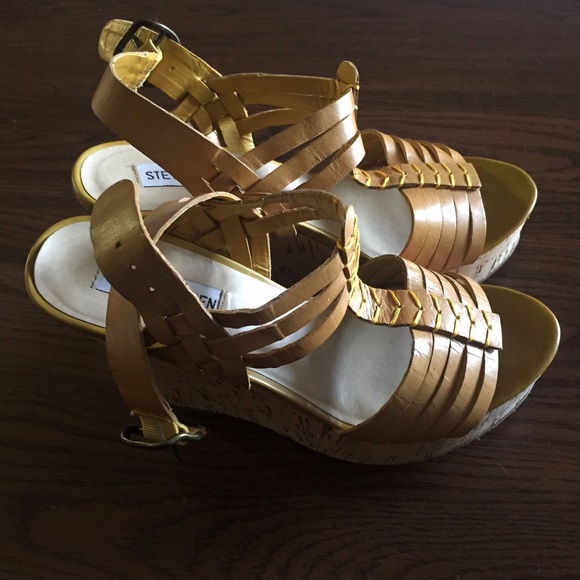 Steve Madden Wedges