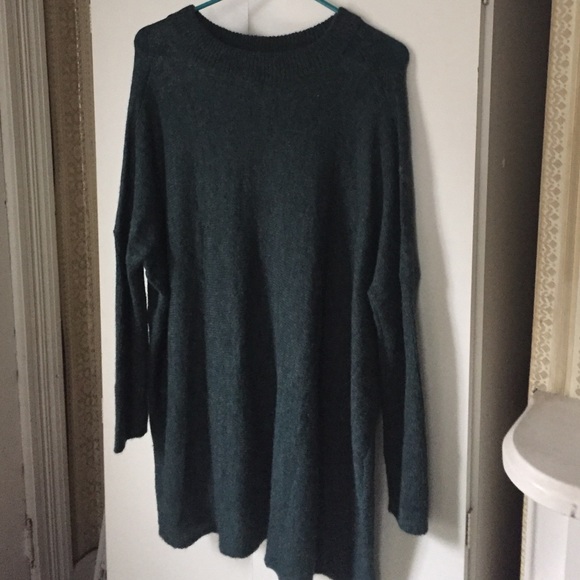 Pine green long sweater.