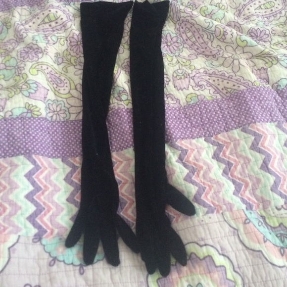 Long velvet gloves - worn once!