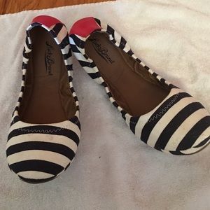 Really cute ballet flats lucky brand