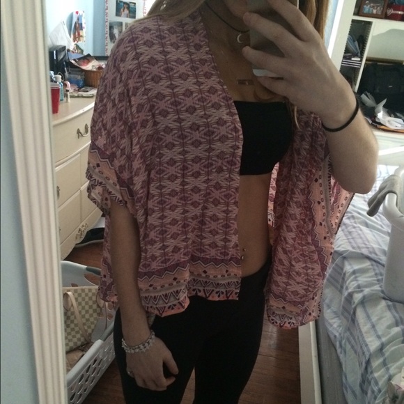 SOLD Bethany Mota Cardigan/ Kimono - Picture 4 of 4