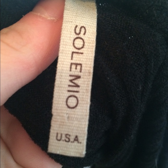 Black Shoulder Slit Top - Picture 3 of 4