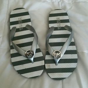 MK flip flops