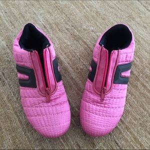 Classy pink Slip-On Sneakers!