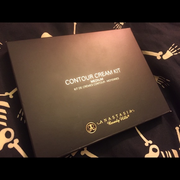 Anastasia Beverly Hills Other - BRAND NEW AUTHENTIC ANASTASIA BH MEDIUM CONTOUR