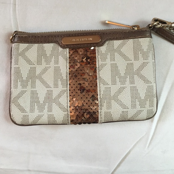 Michael Kors hand wallet/ wristlet