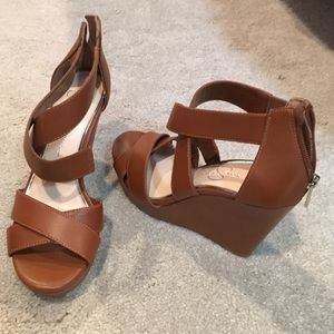 BRAND NEW COGNAC JESSICA SIMPSON WEDGES