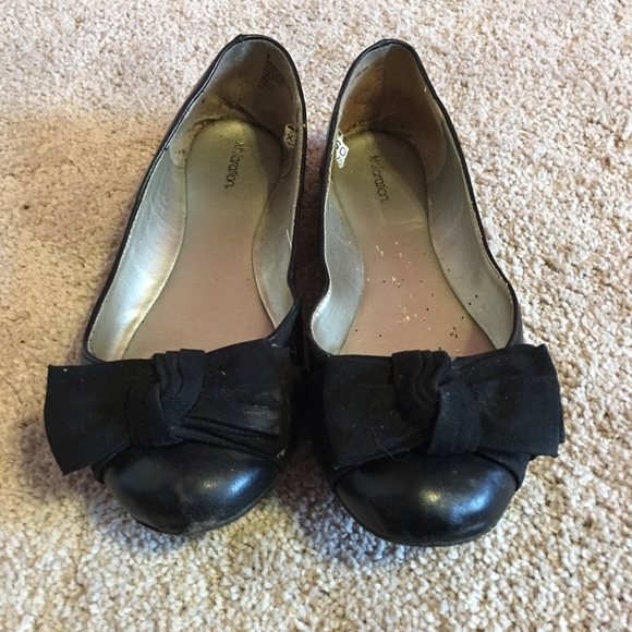 Black bow flats