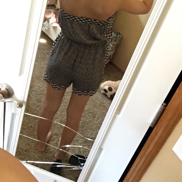 Summer romper! - Picture 2 of 4