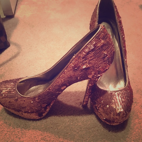 Steve Madden rose gold sequins