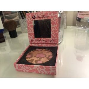 Too Faced Pink Leopard Blushing bronzer boxed