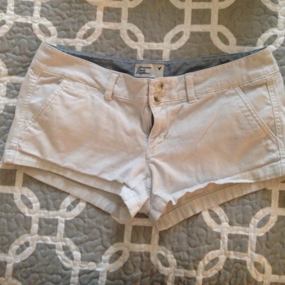 White American eagle stretch shorts