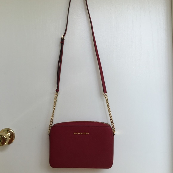 Michael Kors jet set cross body
