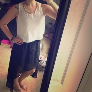 High low tank top with gold chain