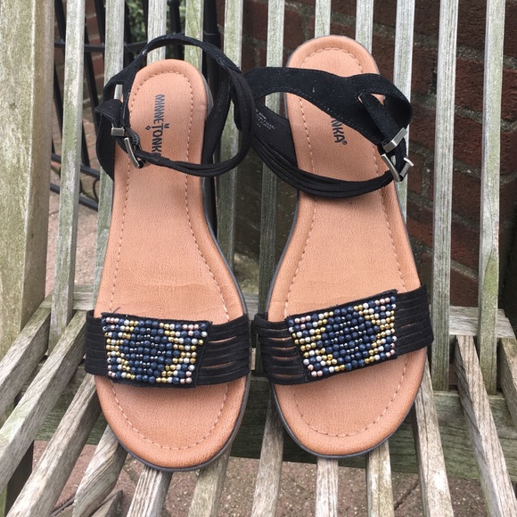 NWOT Minnetonka black suede sandals