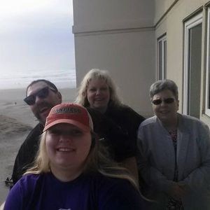 Meet your Posher, Annette