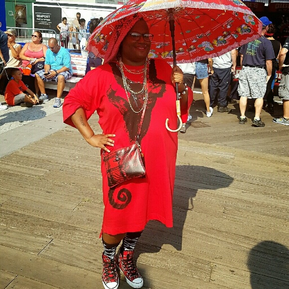 Meet your Posher, Eva - Picture 2 of 15