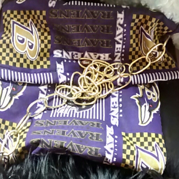 Ravens - Picture 1 of 1