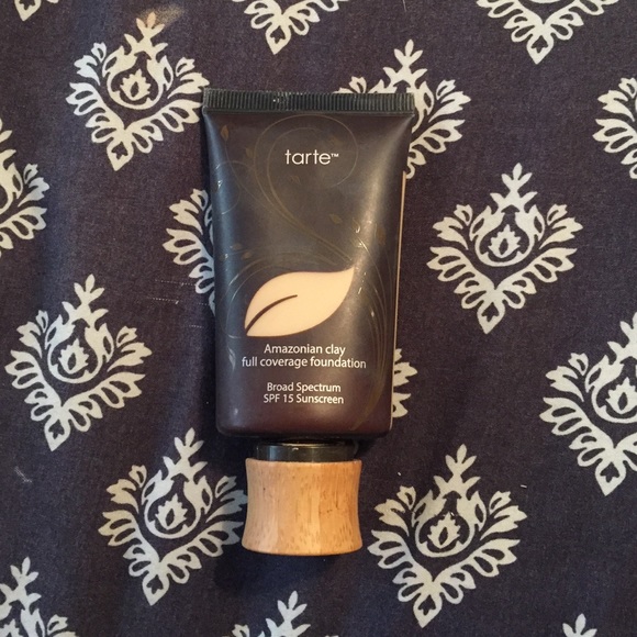 Tarte Amazonian Clay Foundation