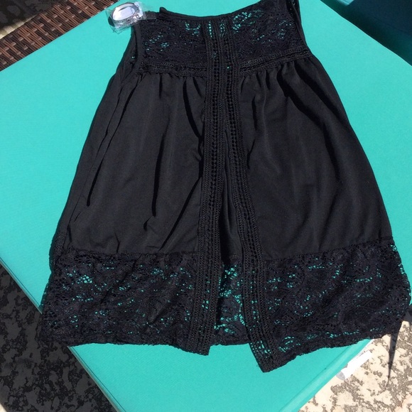 Boutique Tops - Beautiful Black lace open back tunic