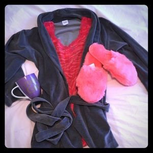 Fuzzy pink Gap Body slippers