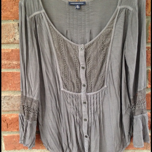 flowy shirt w/ cute detailing!