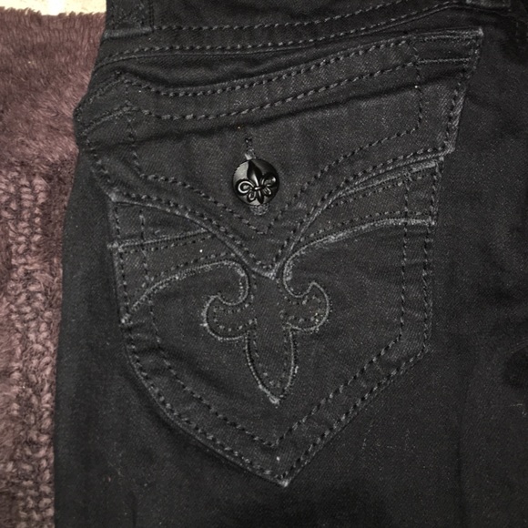Size:27 black rock revivals! - Picture 2 of 3