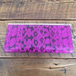 DVF Frame Lock Clutch
