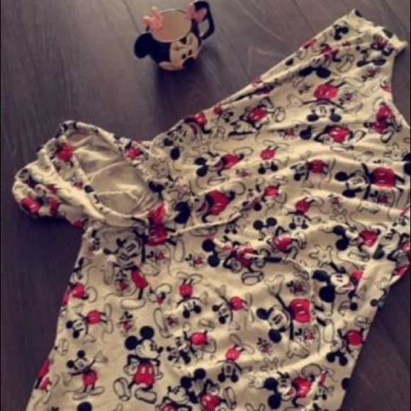 Mickey hoodie , 10-11 year olds