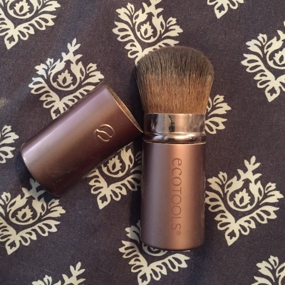 ecoTools Retractable Kabuki Brush