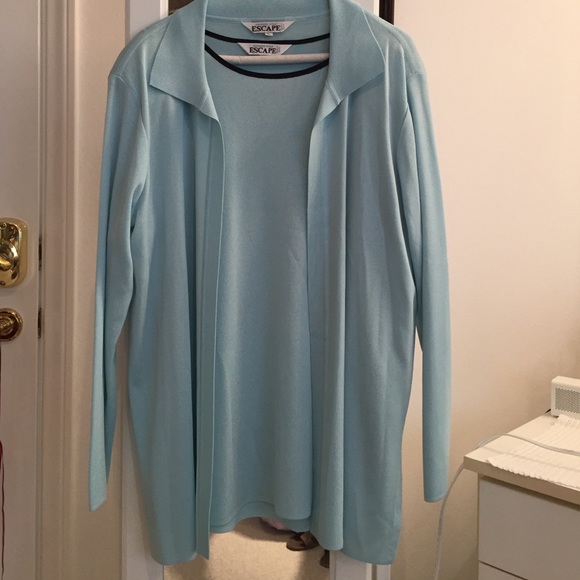 Turquoise blue twin set