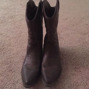 Like new cowboy boots!!!