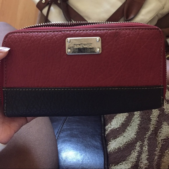 Nine West wallet