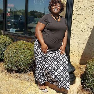 Meet your Posher, Regina