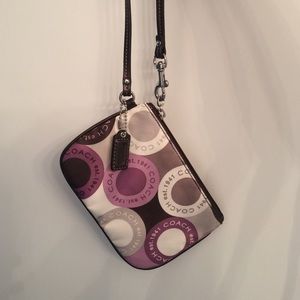 Coach wristlet! Never used, perfect condition!