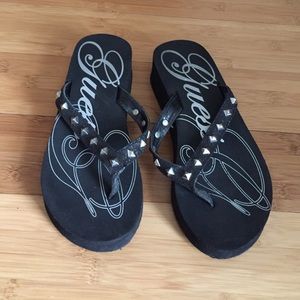 Guess Flip Flops