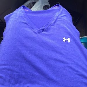 Under armor sleeveless shirt!!🎉🎉