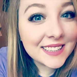 Meet your Posher, Chloe