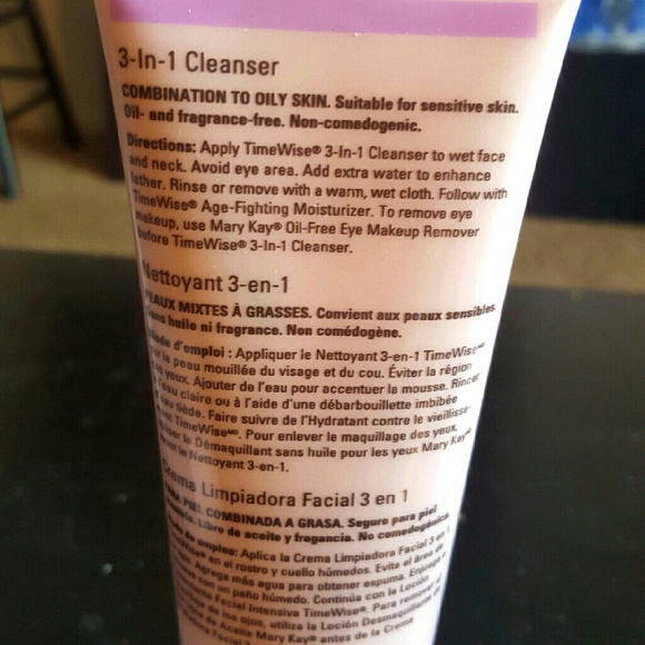 Mary kay 3 in 1 Cleanser